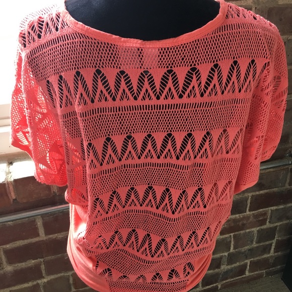 Coral top - Picture 2 of 2